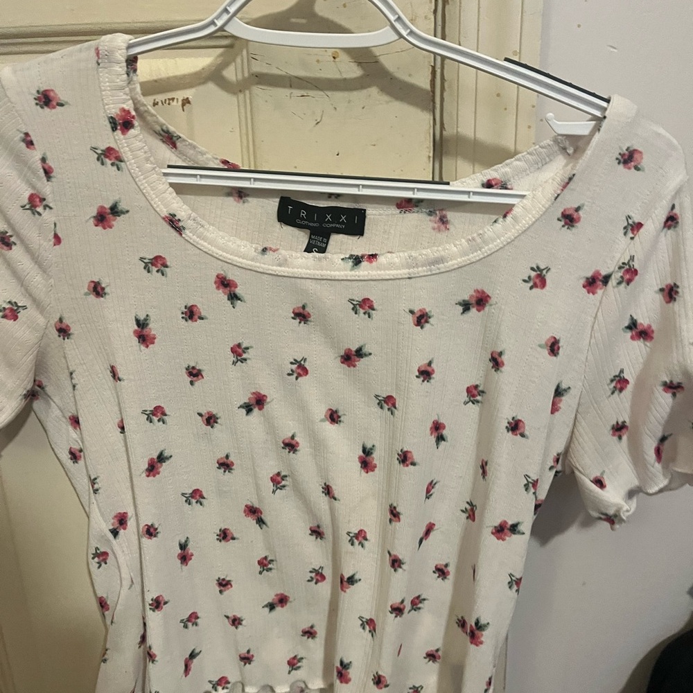 Trixxi floral top/blouse size small